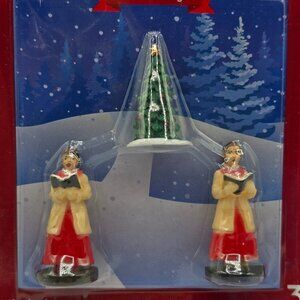 Cobblestone Corners Christmas Winter Village People Miniatures Carolers